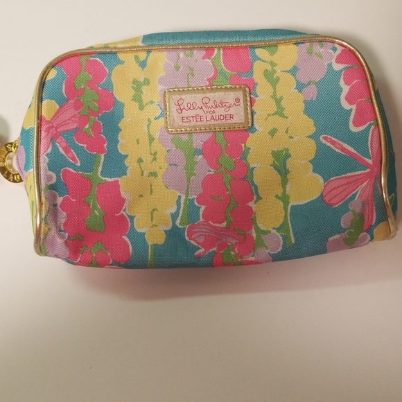Lilly Pulitzer Handbags - FINAL SALE Lilly Pulitzer Estee Lauder makeup bag